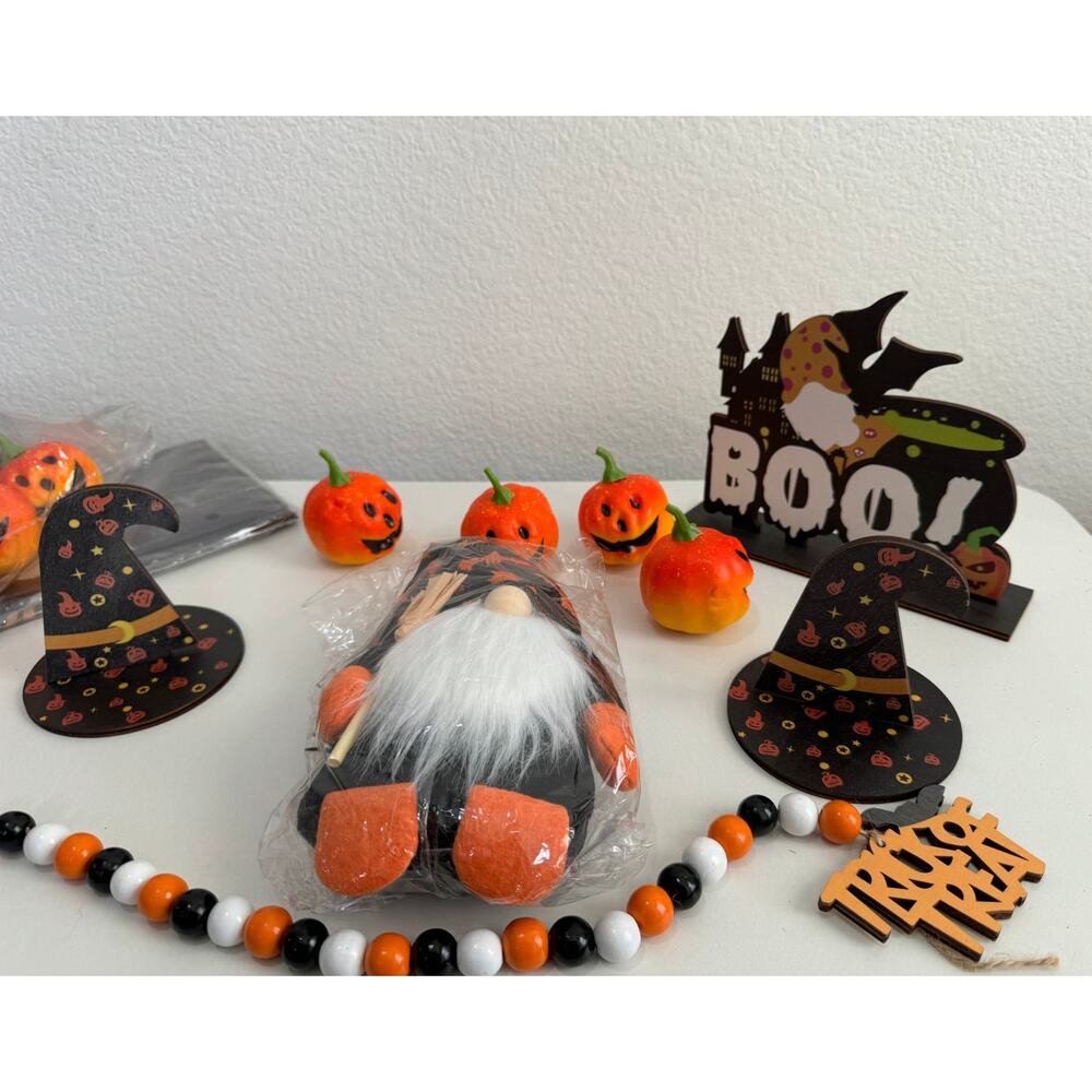 NWT Multiple Piece Halloween Decoration Decor Gnome Pumpkins Beads Mantle Table